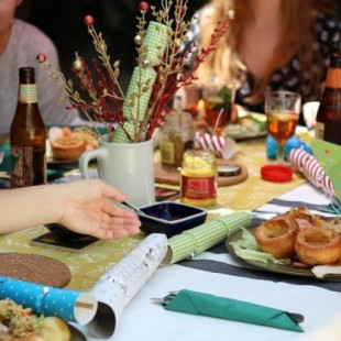 El Gobierno se lanza a por los 'cocinillas' que ofrecen cenas a los turistas en su casa