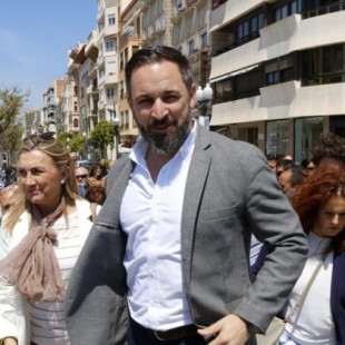 Cinco detenidos en Tarragona por un delito de odio por repartir octavillas contra VOX