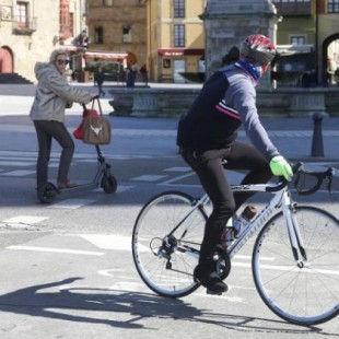 El Ayuntamiento de Gijón prohibirá que los patinetes eléctricos circulen por los carriles bici
