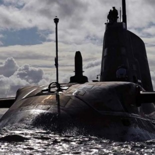 La Royal Navy envía un submarino nuclear a la zona del Golfo tras la captura por Irán de un petrolero británico