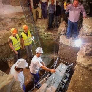 El equipo de arqueólogos recibe luz verde para abrir el lateral del sarcófago de Villamena