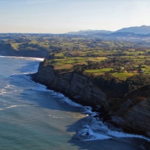 Drones para controlar la pesca furtiva: así es un operativo real en la costa asturiana