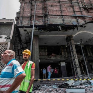 El Gobierno egipcio confirma que la explosión frente a un hospital en El Cairo fue un atentado terrorista
