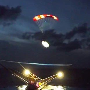 SpaceX logró recuperar la cofia del Falcon 9 con la red de su barco