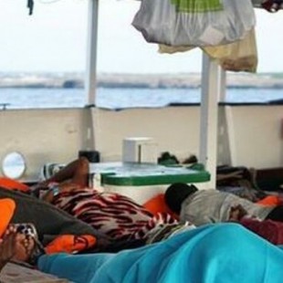 La Fiscalía italiana ordena la incautación del Open Arms y el desembarco inmediato de los rescatados