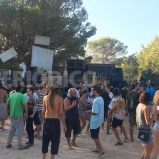 Ibiza moviliza a toda la policía de la isla para parar una ‘rave’ multitudinaria
