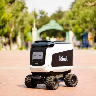 Los Kiwibots que reparten comida no van solos: se descubre que los controlan operadores en Colombia por 2$/hora