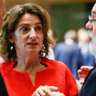 La UE obliga a España a limpiar el recibo de la luz de cargas antes de enero de 2020