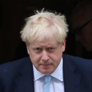 El Parlamento Europeo golpea con dureza al plan de Johnson