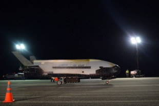 El misterioso avión espacial X-37B regresa tras su quinta misión