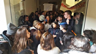 Un centenar de estudiantes intenta boicotear, sin éxito, una charla sobre la prostitución en la Universidad Carlos III