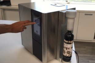 Esta máquina española reduce el alcohol de cualquier vino a los grados escogidos en cinco minutos