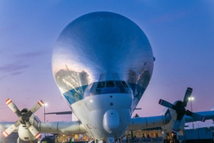 'Super Guppy': enorme avión de la NASA que fue capaz de transportar la nave espacial con la que buscan volver a la Luna