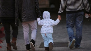 La primera pareja transgénero británica permite que su hijo de 5 años siga sus pasos
