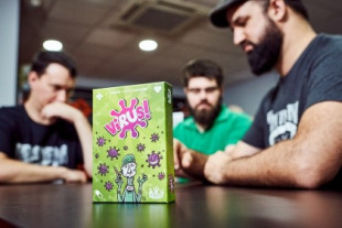El juego de mesa más vendido de Amazon España fue creado por tres aficionados a los juegos de cartas y es español