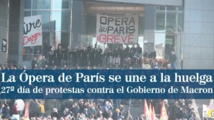 La orquesta de la Ópera de París se une a la huelga con un concierto en plena calle