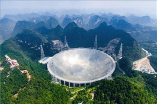 China pone en marcha el mayor radiotelescopio del mundo