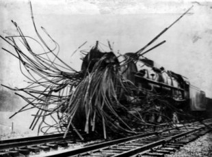 24 fotos de locomotoras de vapor tras la explosión de su caldera