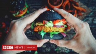Por qué la comida rápida vegana puede ser peor para tu salud que la que contiene ingredientes de origen animal
