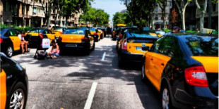 El taxi bloqueará Barcelona: «Somos cuatro ‘mataos’ que les pueden reventar el Tech Spirit»