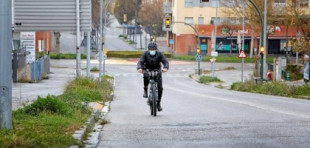 Multan a un ciclista de Getxo que tardaba casi tres horas en ir a trabajar