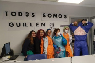"Todos somos Guillén": los compañeros se vuelcan contra el acoso a un enfermero que criticó los recortes