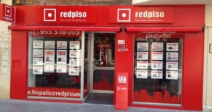 Trabajadores de franquicias de RedPiso denuncian que les obligan a trabajar estando en ERTE