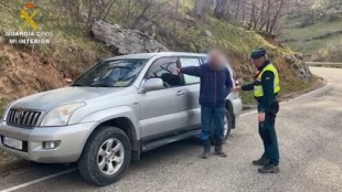 La Guardia Civil sorprende por tercera vez al montañero rompecuarentenas de Picos de Europa