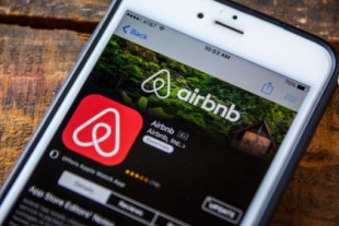 Airbnb rompe con su 'call center' de Barcelona y aboca al paro a mil personas
