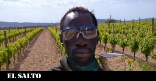 Serigne Mamadou: “Trabajamos doce horas por 25 euros”