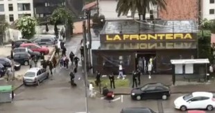 Desalojadas más de 100 personas de un bar en Santander y cerrado el local