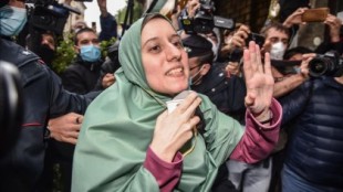 Escándalo en Italia por las amenazas e insultos a una cooperante liberada tras 18 meses de secuestro
