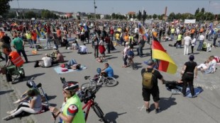 Las protestas contra las restricciones en Alemania por el virus suben de tono