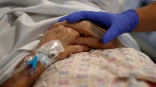 La Comunidad de Madrid tenía un protocolo para decidir qué ancianos de residencias eran hospitalizados