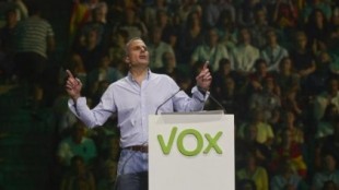 Vox suspende a tres parlamentarios de Murcia que denunciaron irregularidades en las contrataciones