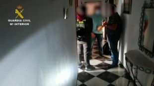 La Guardia Civil libera a siete hombres explotados sexualmente en Cádiz