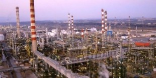 Repsol detiene por primera vez su producción de combustibles en Tarragona por exceso de stock