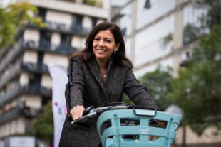 El París del futuro no tendrá coches. Su alcaldesa va a empezar quitando 60.000 aparcamientos