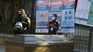 Cadáveres de coronavirus en las calles de Bolivia y enfermos rechazados en hospitales