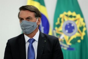 Bolsonaro confirma que tiene COVID-19