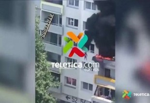 Dos niños saltan desde una ventana para salvarse de las llamas