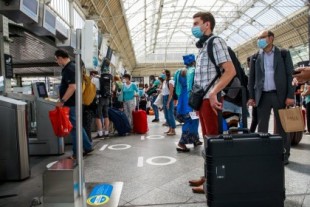 Francia exige prueba de coronavirus a viajeros de 16 países