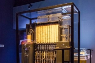 El ordenador soviético que funcionaba con agua en vez de electricidad