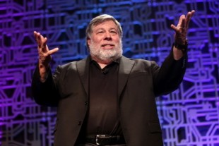 Steve Wozniak demanda a YouTube tras ser utilizado en una estafa con Bitcoin y acusa a la plataforma de no impedirlo