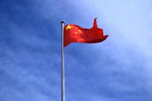 Ni Huawei ni TikTok, Estados Unidos carga contra China firmando un gran veto contra apps y servicios del país asiático