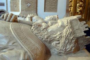 Comunidad Leonesa califica de “aberración histórica” el sepulcro de Alfonso VI que se inaugurará en Sahagún