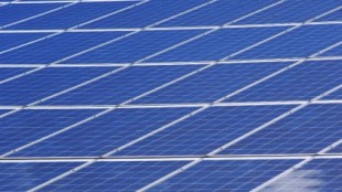 La energía solar marca dos máximos históricos y llega a cubrir el 36% de la demanda peninsular