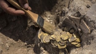 Hallado un tesoro de película: 425 monedas de oro puro con más de 1.000 años de antigüedad