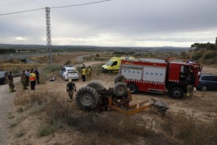 Muere un vecino de Almacelles (Lleida), de 83 años, al volcar el tractor que conducía