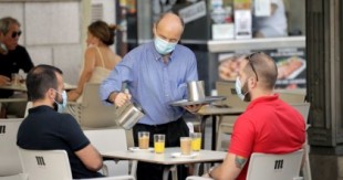 Muerden a un camarero en Huesca por pedir a unos clientes que se pusieran la mascarilla